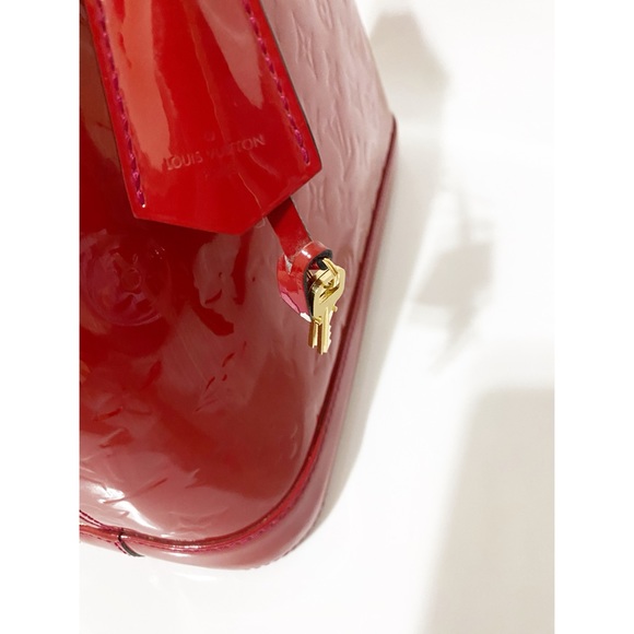 LOUIS VUITTON Monogram Vernis Alma PM Handbag Patent Leather Red. - Picture 5 of 11